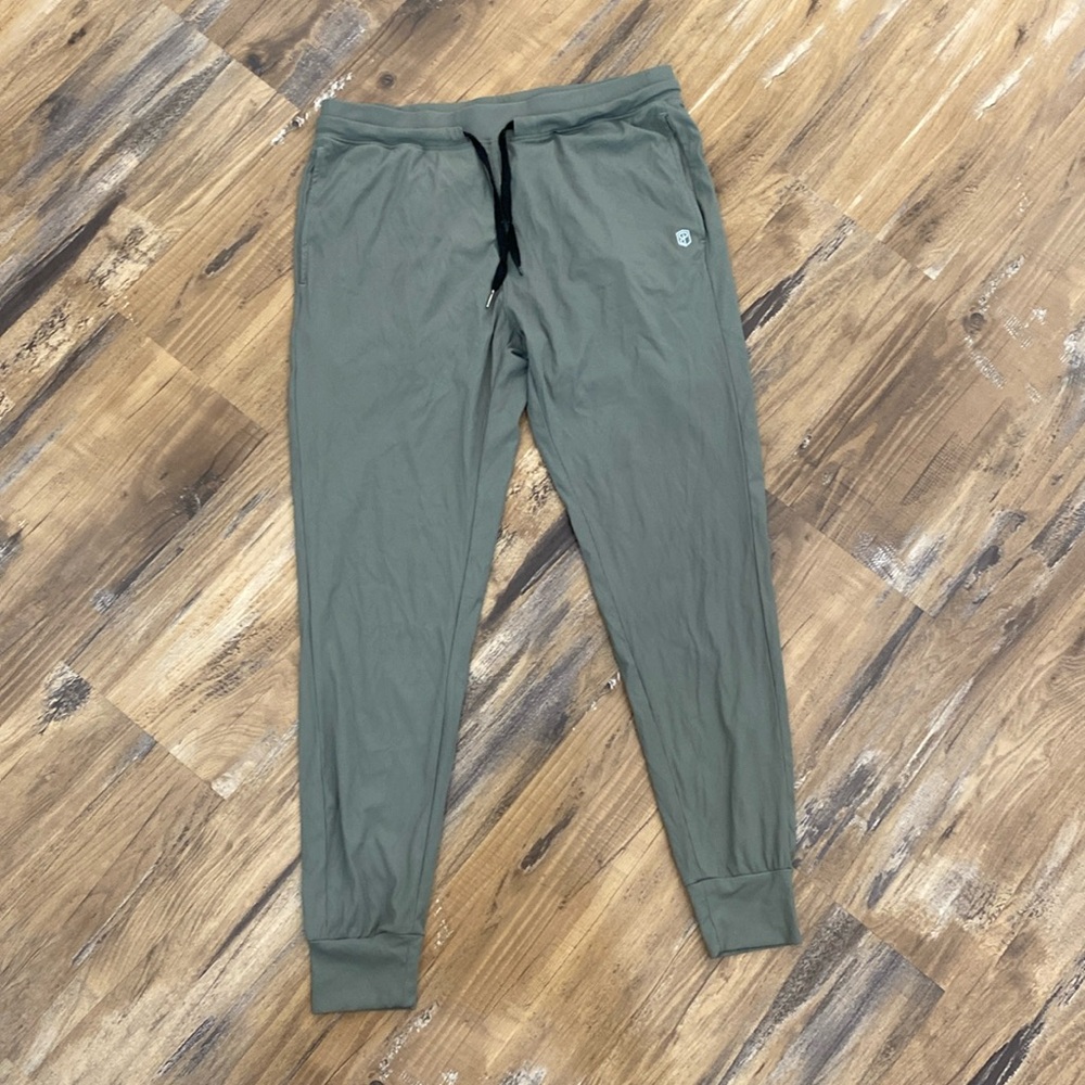 Born Primitive WOMEN'S RECOVERY JOGGER size small sage green color